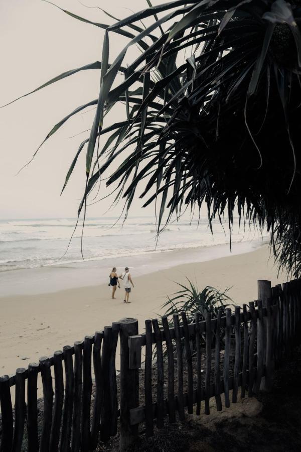 Hotel New- Gitano Surf Beachfront Ahangama Extérieur photo